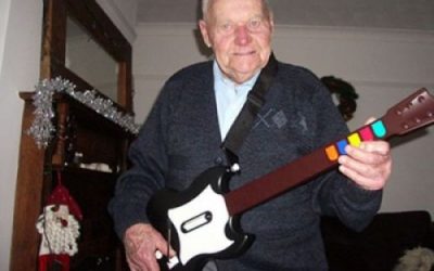 Si tu abuelo pilla el guitar hero