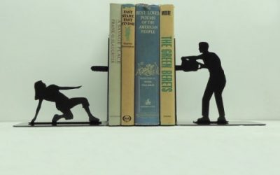 Por esto compensa comprar unos cuantos libros en papel