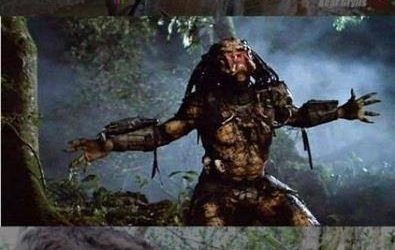 Si Bear Grylls se encontrara con Depredador