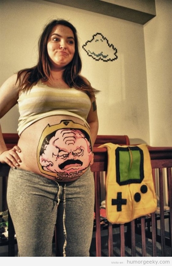 Krang en la barriga de una embarazada