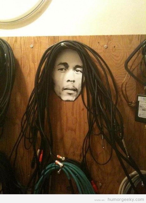 Ordenar los cables con Bob Marley