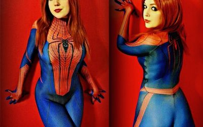 Mary Jane disfrazada de Spiderman