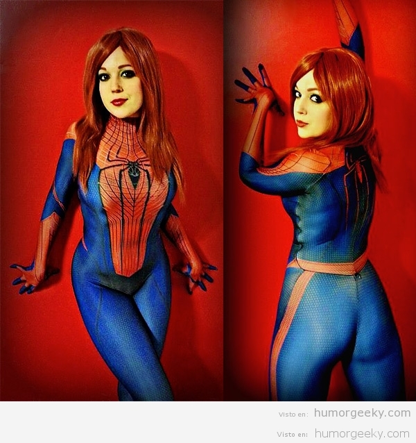 Mary Jane disfrazada de Spiderman
