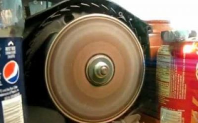 Por qué los lectores de CD no giran más rápido