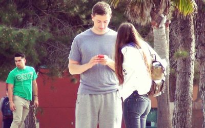 Cómo conseguir el número de teléfono de cualquier chica