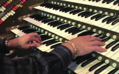 Tema de Star Wars intepretado en un órgano de iglesia