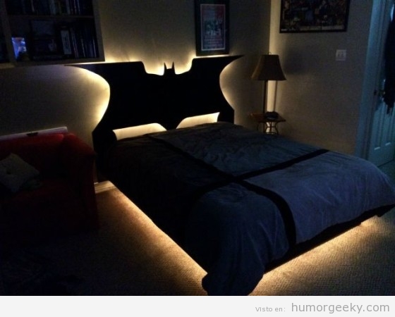 Cabezal cama forma logo Batman