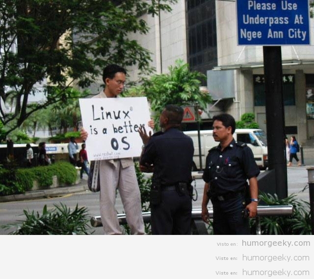 El manifestante pro Linux tiene problemas con la policía