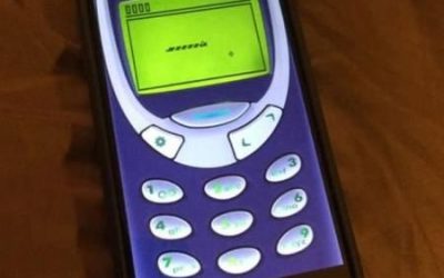 Una app para iPhone que simula estar jugando al Snake en un Nokia 3310