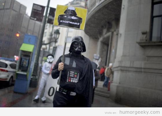 Manifestación Darth Vader Stop Wars