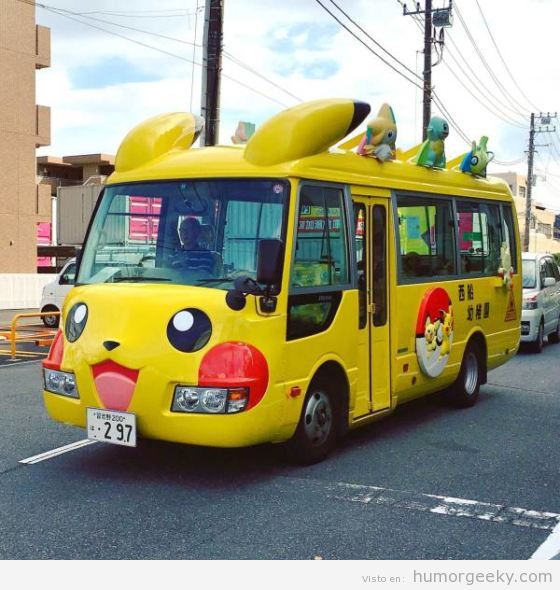 Autobús escolar de Pikachu en Japón