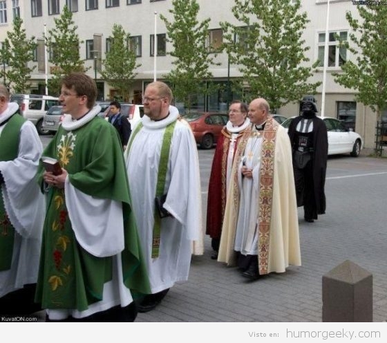 Darth Vader en una procesión